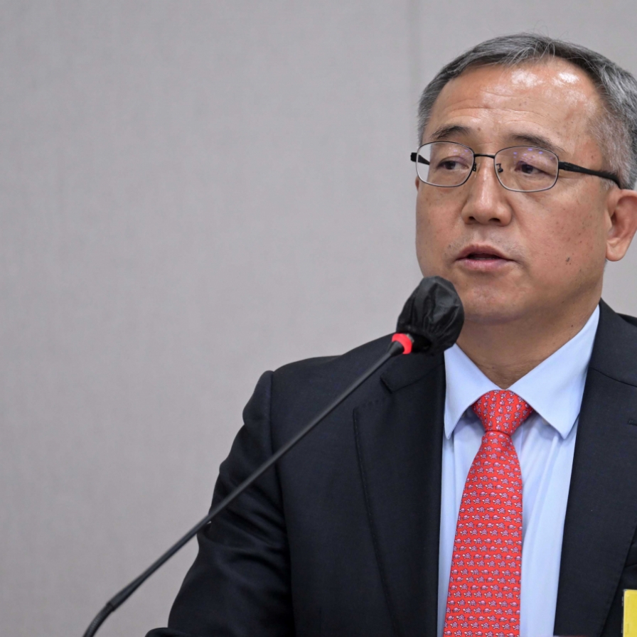 Yoon names new military manpower chief