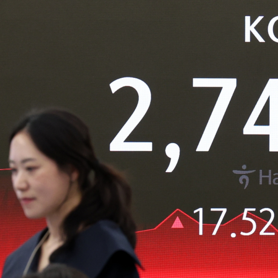 Seoul shares close higher on tech, auto gains