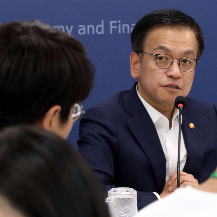 Finance minister hints at tax incentives for local firms