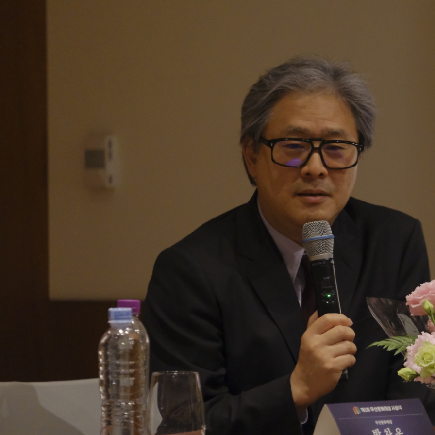 Filmmaker Park Chan-wook among winners of inaugural Musan Cultural Awards