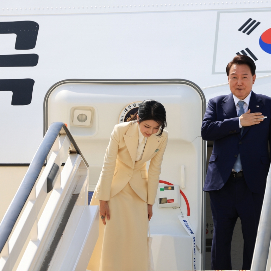 Yoon to meet Uzbek leader Friday