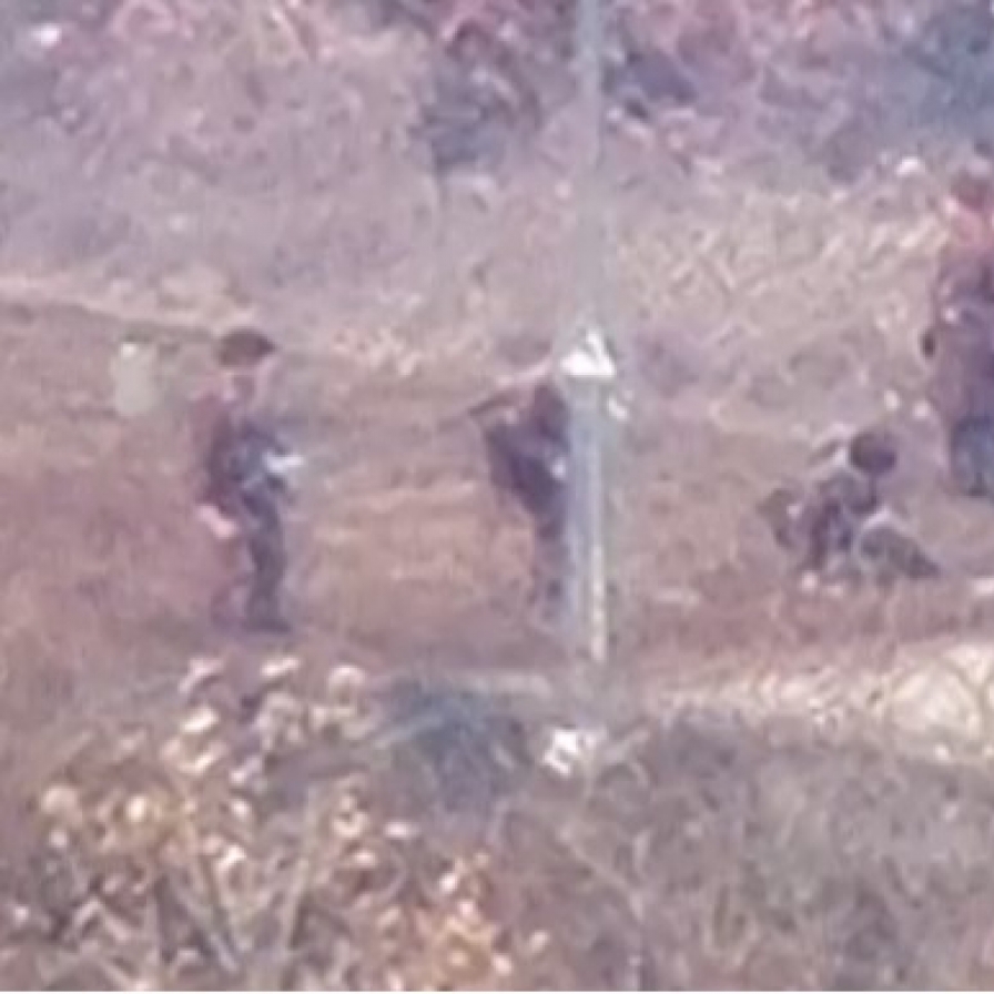 North Korean soldiers briefly cross border with South again