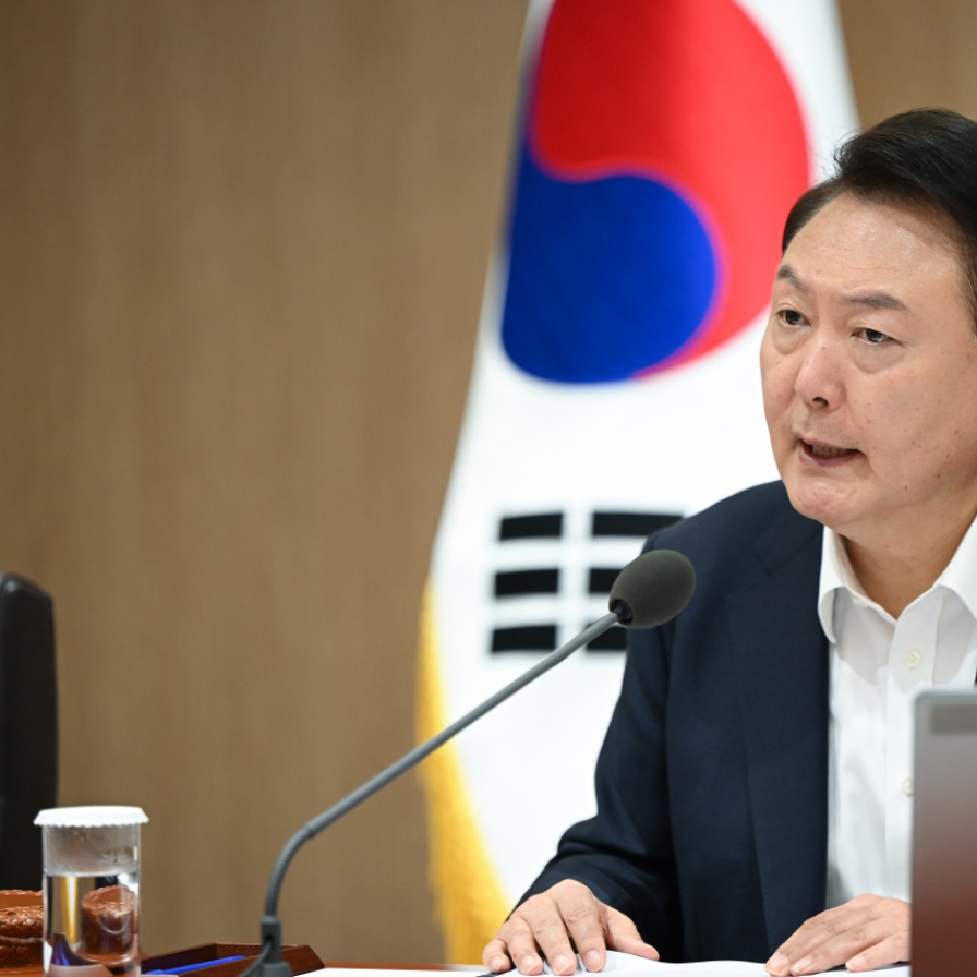 Online petitioners calling for Yoon's impeachment reach 1m