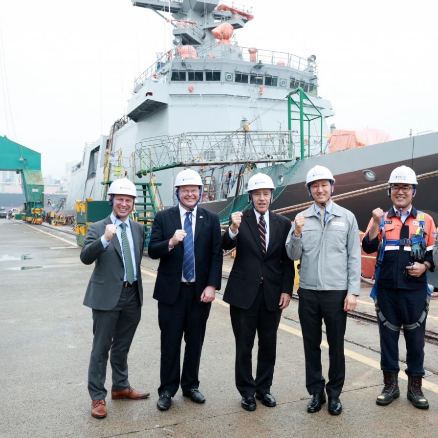 [Photo News] US Ambassador at HD Hyundai shipyard