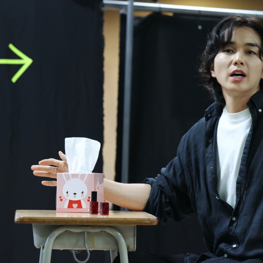 Yoo Seung-ho to make stage debut as drag queen in 190-minute 'Angels in America'
