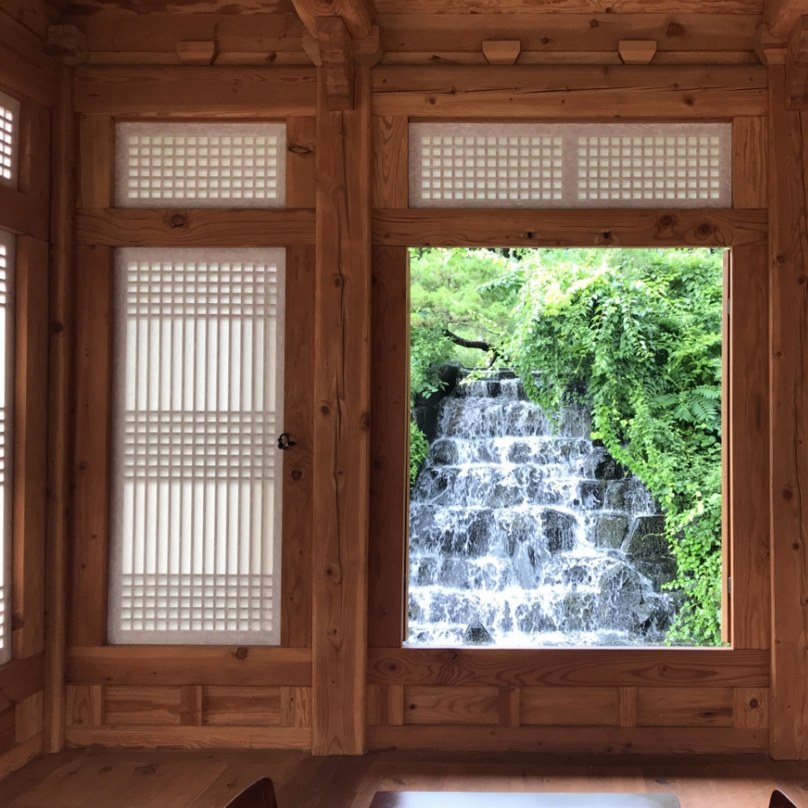 [Weekender] Discover Seoul's serene retreats: From libraries to hanok