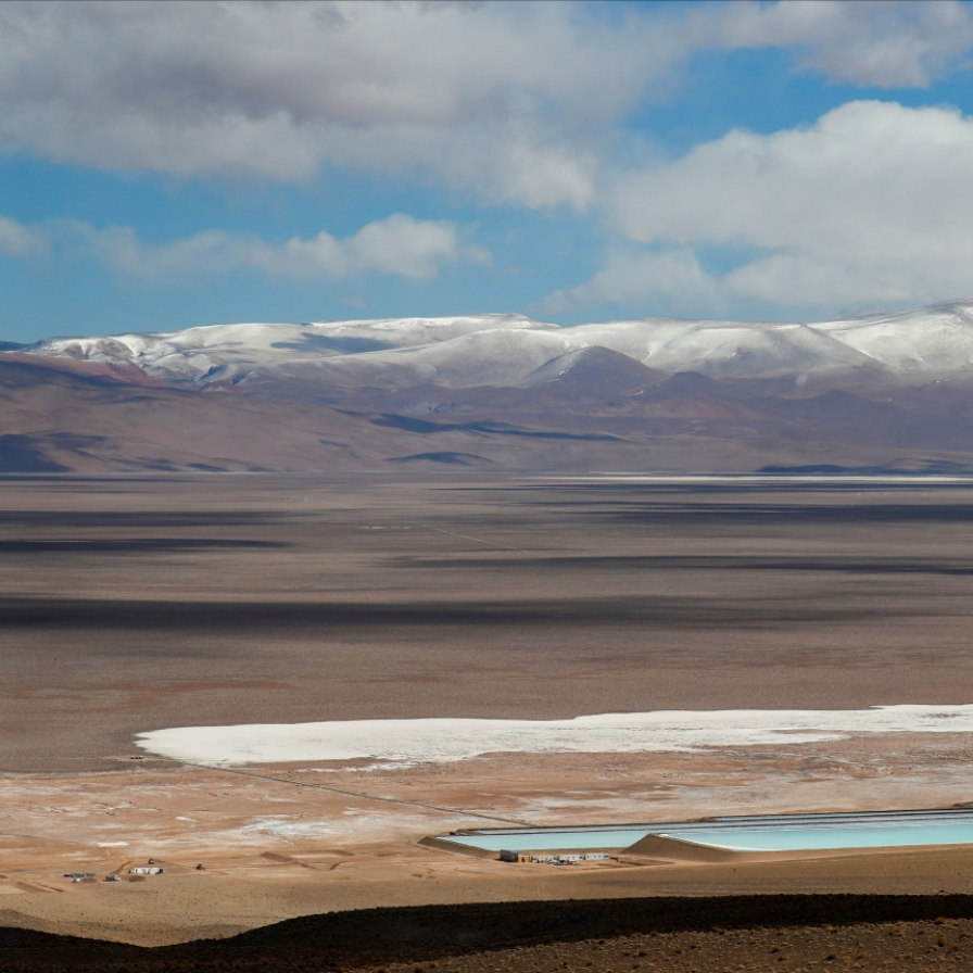 Battery-makers brace for further drop in lithium prices