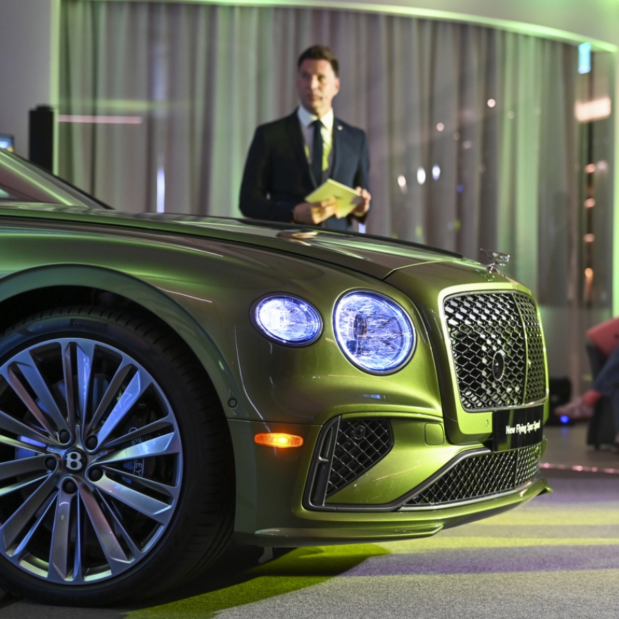 Bentley Flying Spur hybrid makes global premiere in Korea