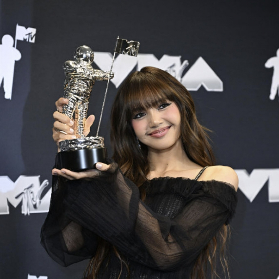 Blackpink's Lisa wins second Best K-pop award at MTV VMAs