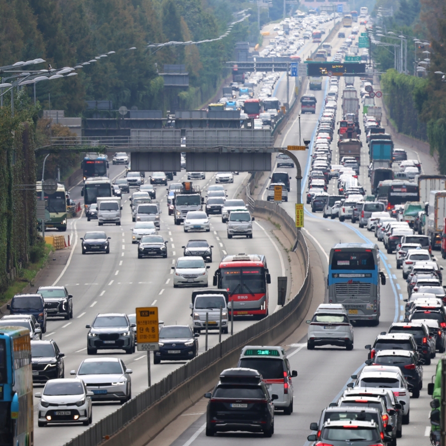 Highway trash spikes during Chuseok