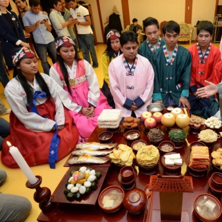 Chuseok still is a headache for couples