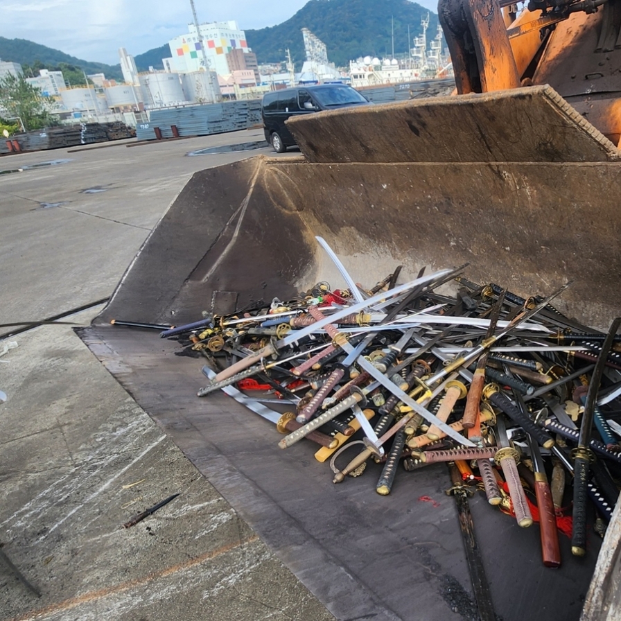 Busan police scrap 281 blades amid full-on sword inspection