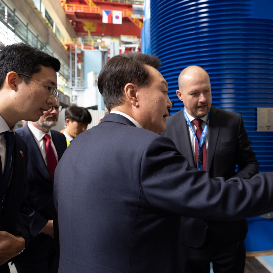 Yoon's Prague visit sets stage for W24tr nuclear power plant deal