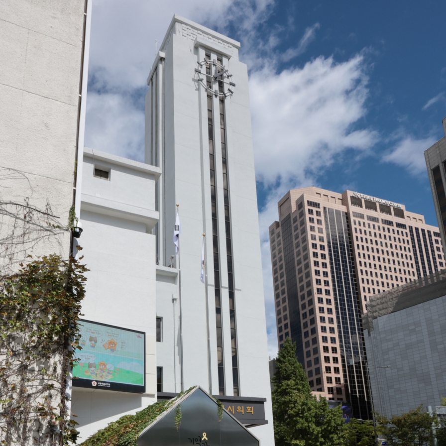 Bereaved families, Seoul council butt heads over Sewol memorial