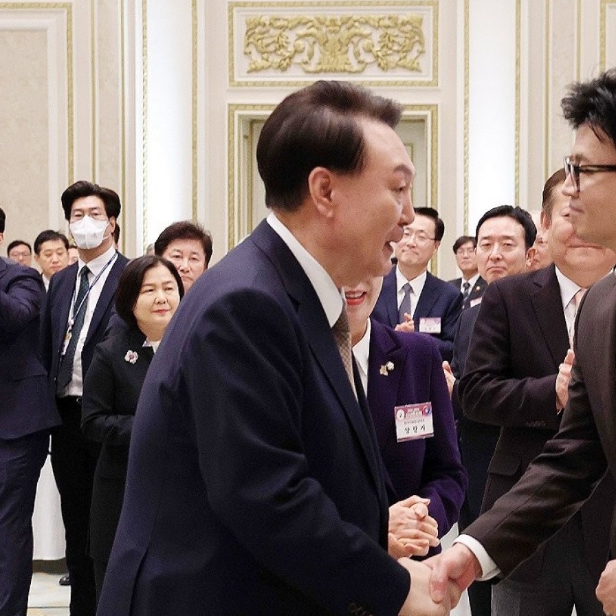 NEWSMAKER Eyes on Yoon-Han dinner as medical crisis expected to dominate agenda