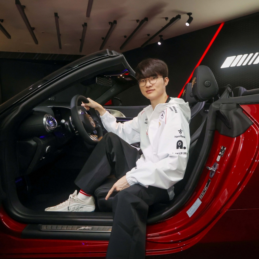 [Photo news] Faker Mercedes