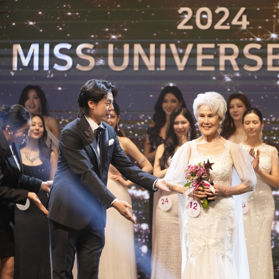 80-year-old model awarded ‘best dressed’ in Miss Universe Korea