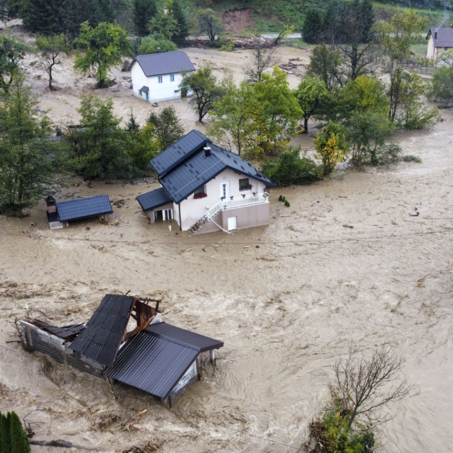 At least 14 dead in worst Bosnian floods in years, officials say