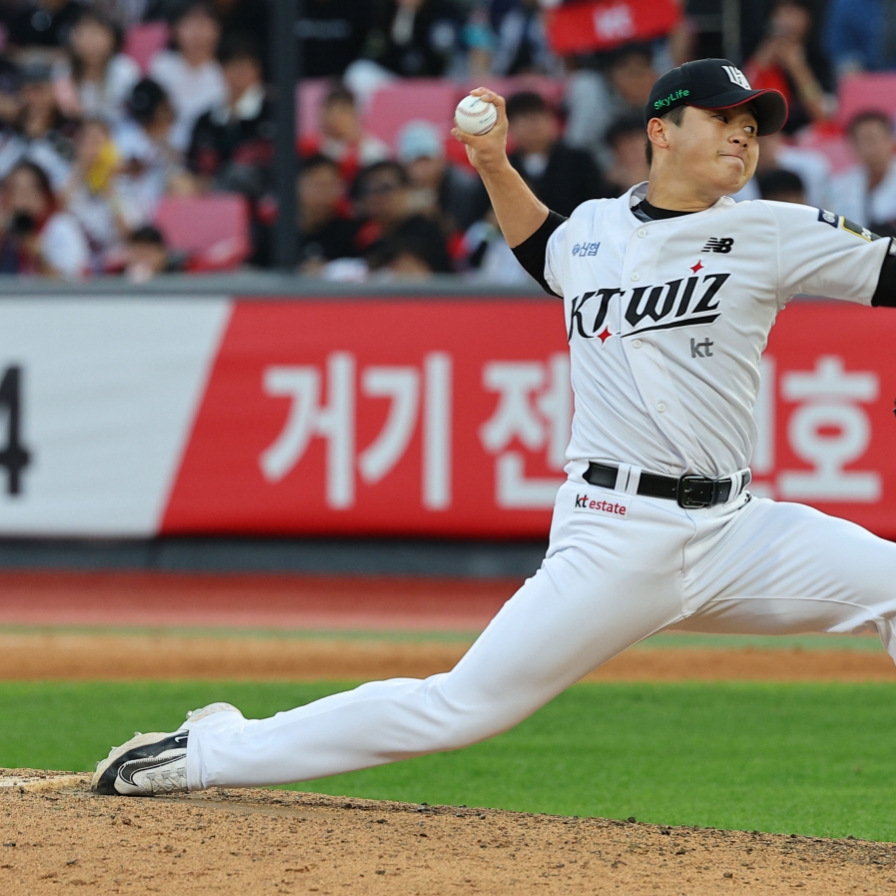 Wiz walk off Twins to stay alive in KBO postseason