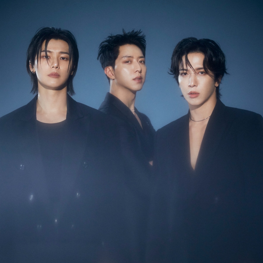 CN Blue returns to pure band sound with “X”