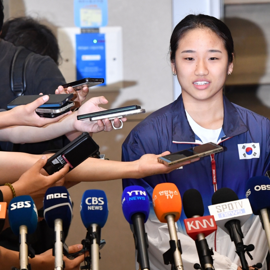 Badminton champ An Se-young granted temporary right to wear shoes of her choice