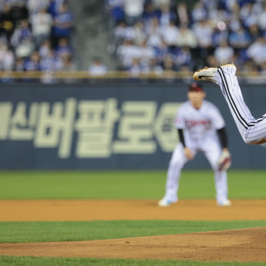 Twins shut out Lions to stave off elimination in KBO postseason