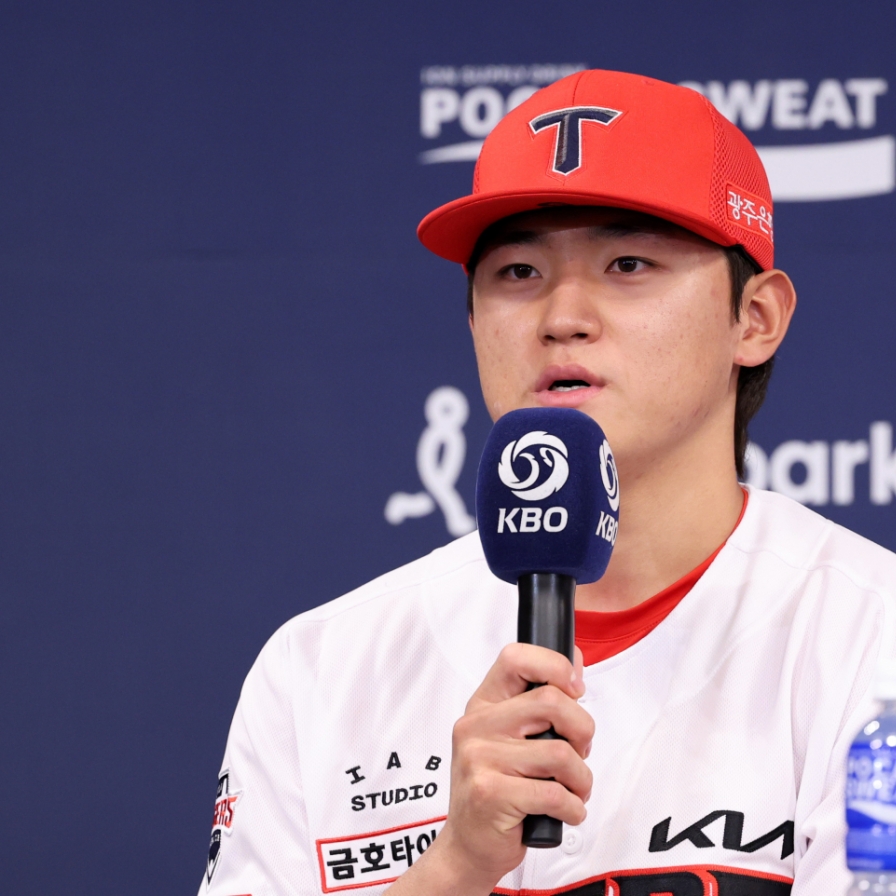 KBO's bright young stars on collision course in Korean Series