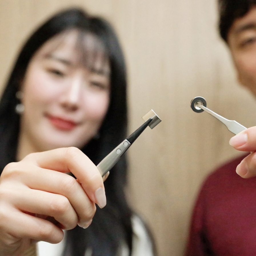 LG Innotek develops industry's first rare earth-free magnet