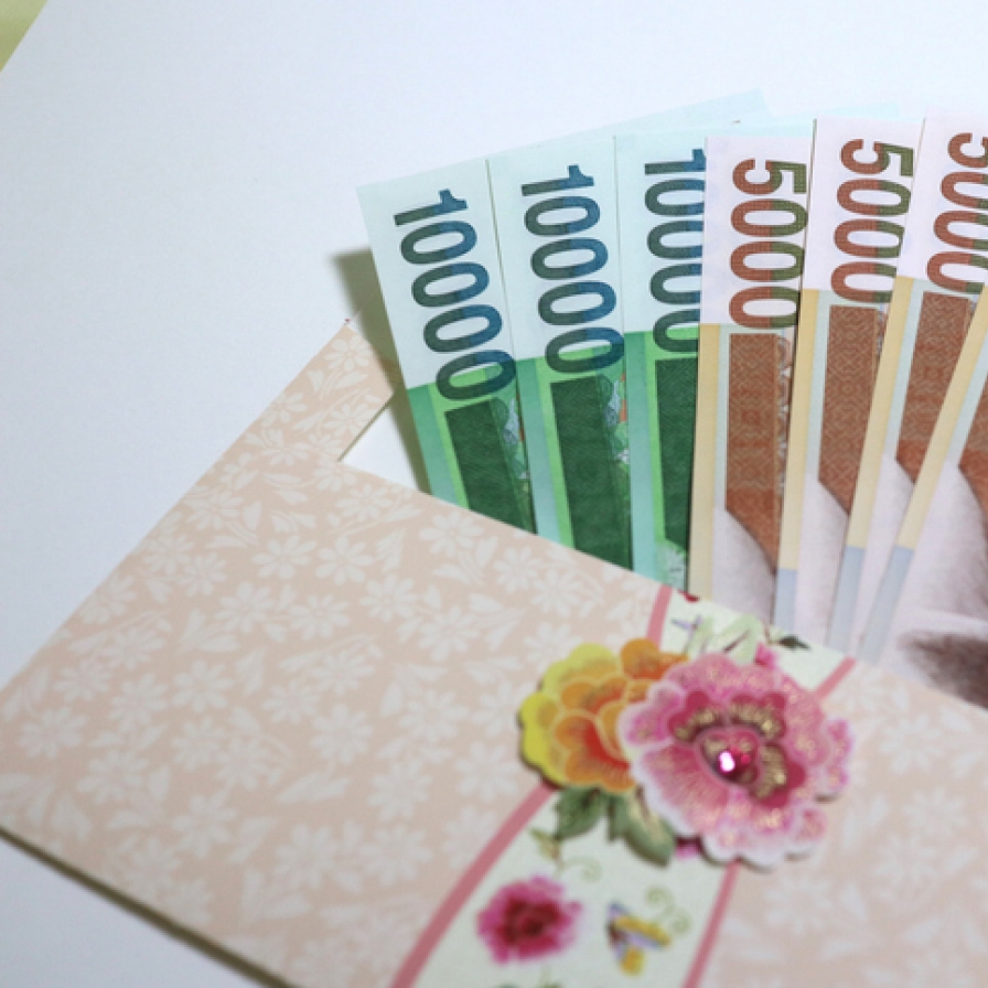 Average cash gift at weddings hits 90,000 won