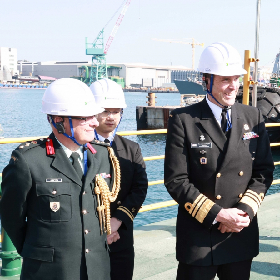 [Photo News] Canada navy visits Hyundai shipyard