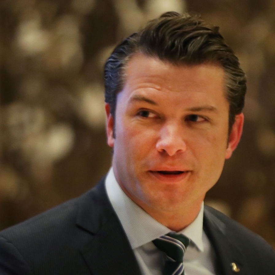 Trump picks Fox News Channel host Pete Hegseth as Pentagon chief