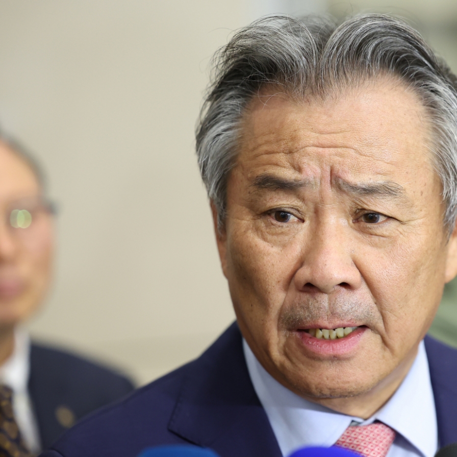 Suspended nat'l Olympic chief Lee Kee-heung noncommittal on 3rd term despite clearance