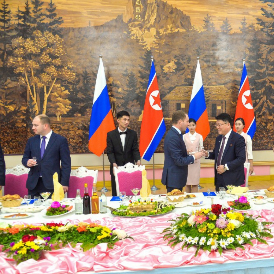 N. Korea, Russia discuss issues of mutual cooperation at committee meeting on economy