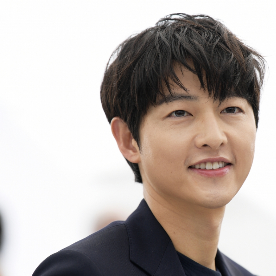 Actor Song Joong-ki welcomes second child in Rome