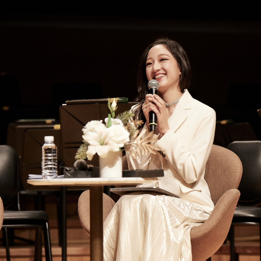 [Herald Interview] Choi Ha-young:  A cellist of many languages, both musical and spoken