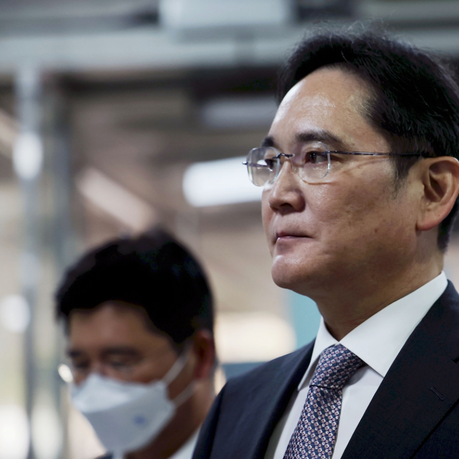 Samsung entangled in legal risks amid calls for drastic reform