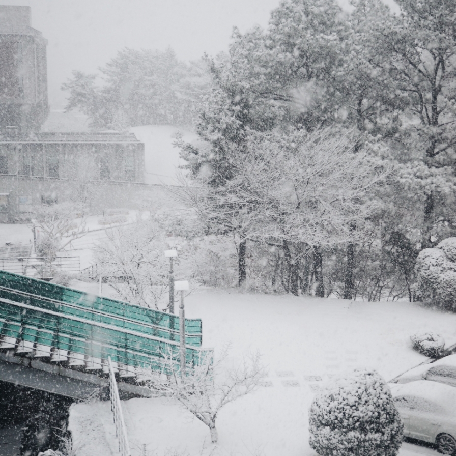 Seoul's first snowfall could hit hard, warns weather agency