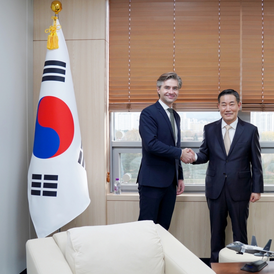 Top security officials of S. Korea, Lithuania discuss N.K.-Russia military cooperation