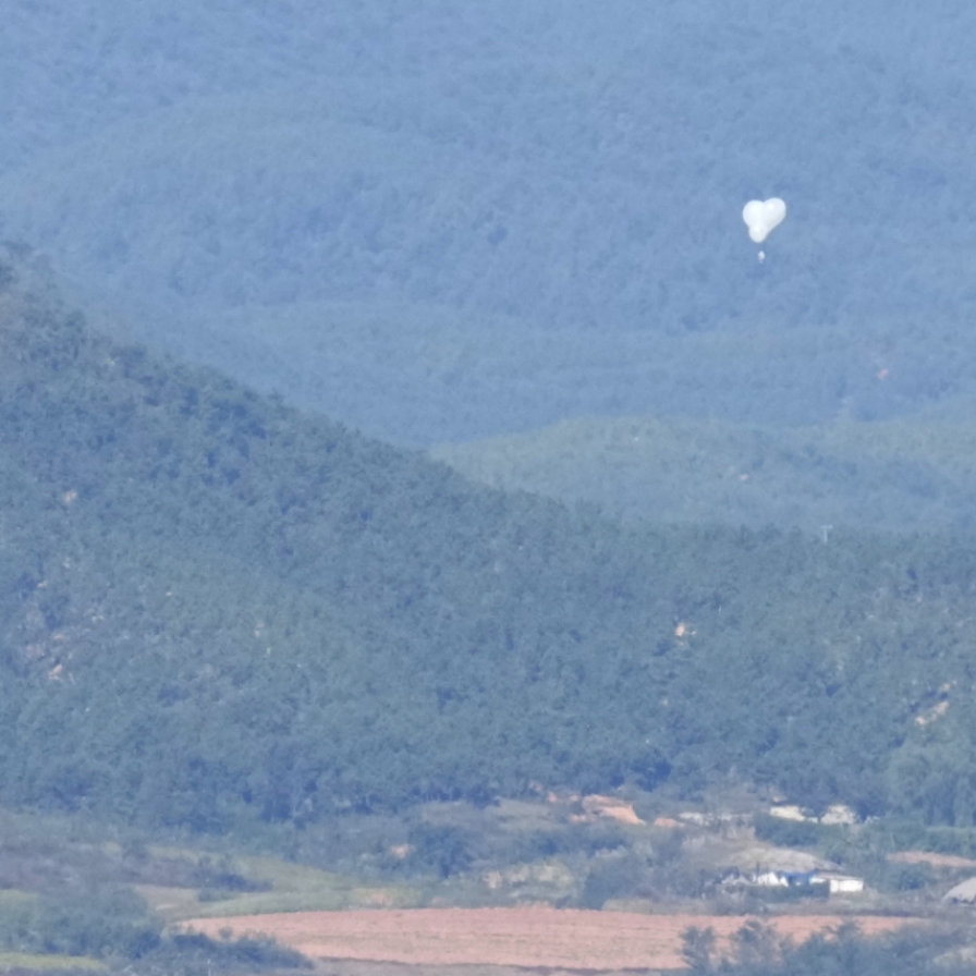 N. Korea launches 32nd wave of trash balloons, anti-S. Korea leaflets