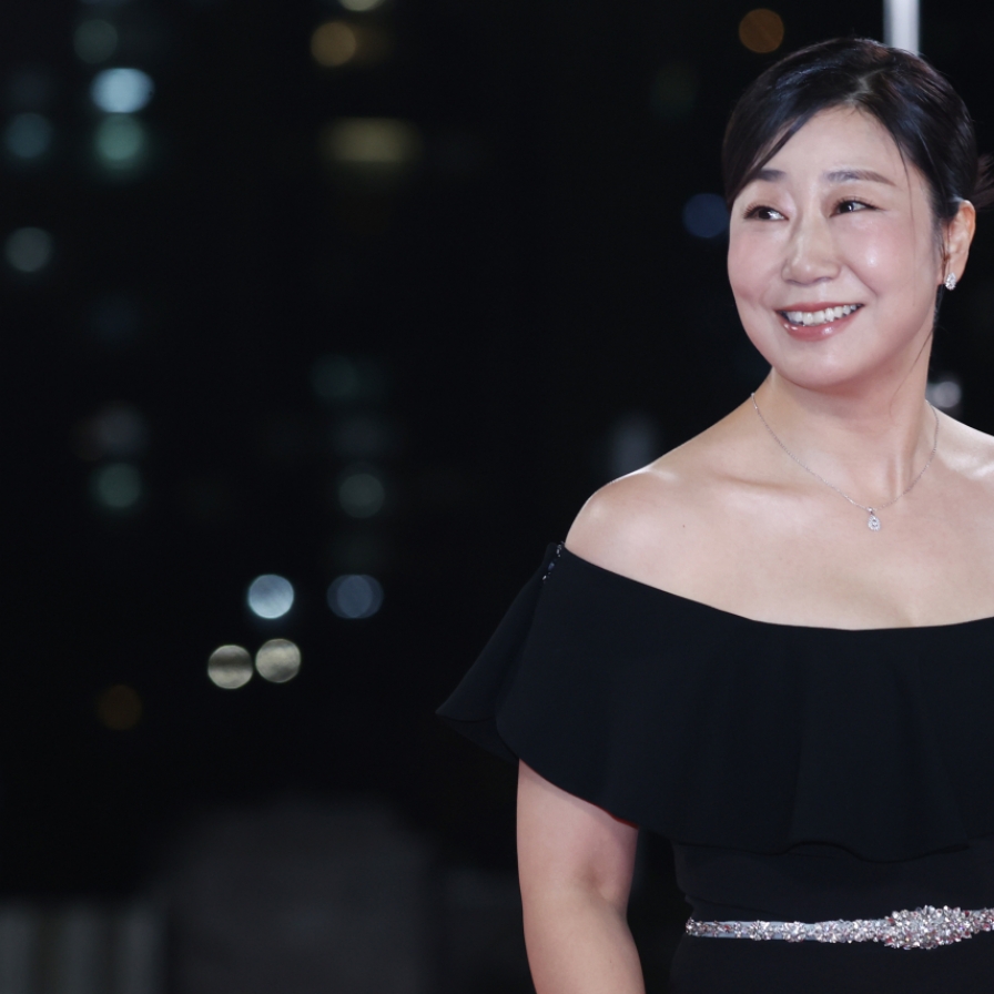 Character actor Ra Mi-ran receives Women in Film honor