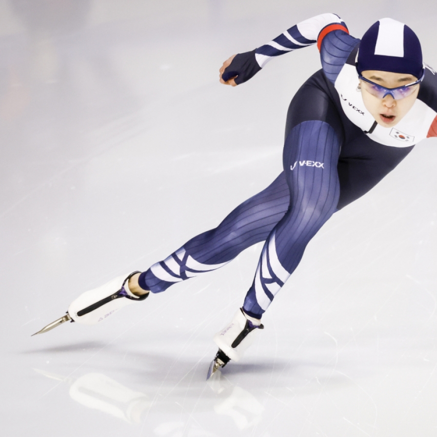Speed skater Kim Min-sun on fire in breakout season