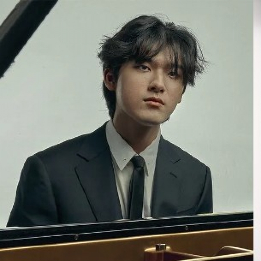 Star pianists Cho Seong-jin, Lim Yun-chan to return to Carnegie Hall next year