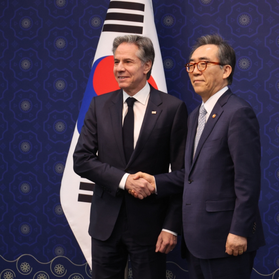 FM says S. Korea can negotiate defense cost sharing with US on 'favorable conditions'