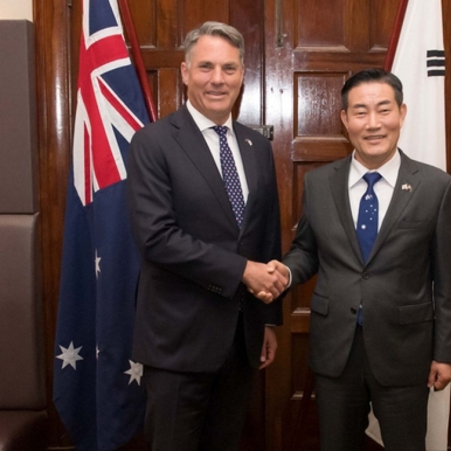 S. Korean, Australian defense chiefs agree to bolster defense industry ties