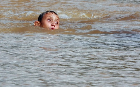 Hundreds killed in Brazil floods, mudslides