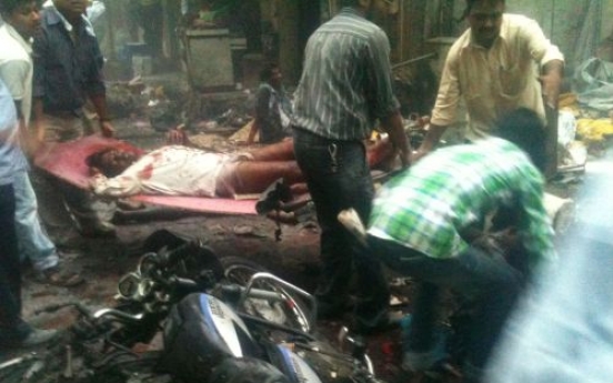 Serial bombings in Mumbai kill 17, wound 131