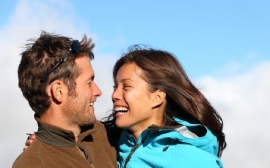 Men more likely to fall in love first