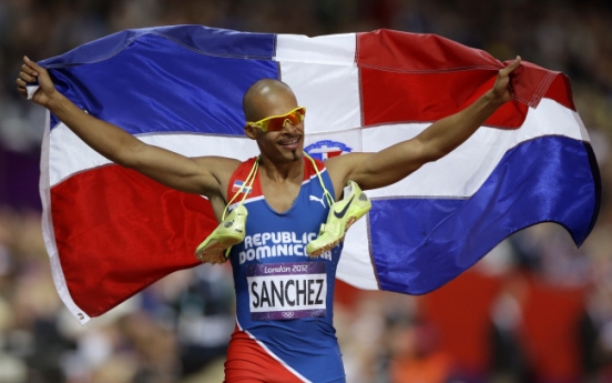 'Superman' Sanchez regains Olympic title