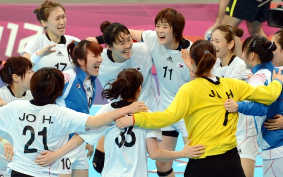 Korea beats Russia to reach semis in women's handball