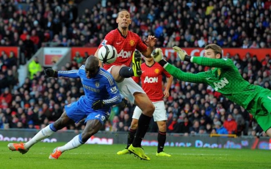 Chelsea fights back to draw at United in FA Cup